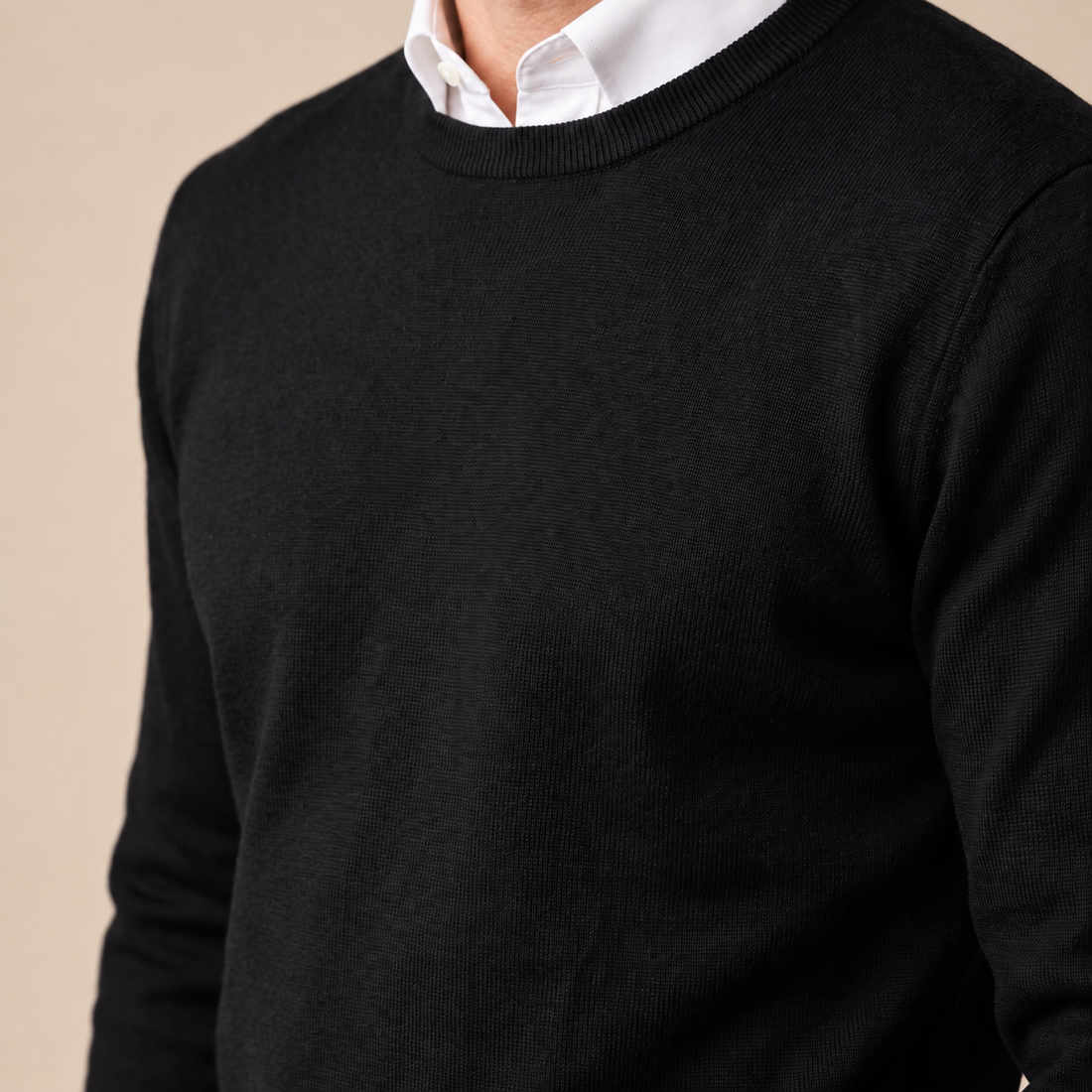 Sweter męski z cienkiej dzianiny z okrągłym dekoltem