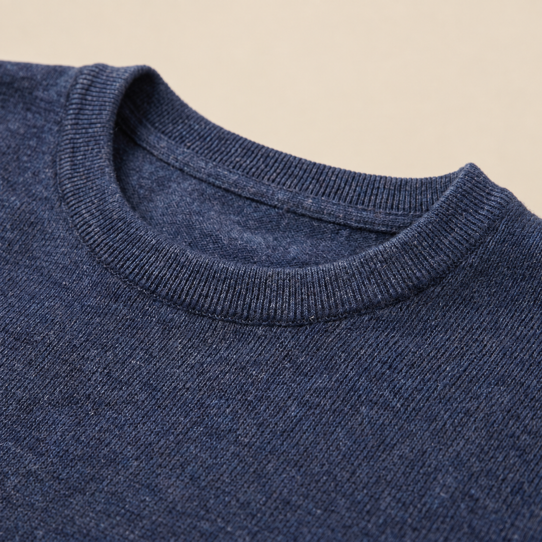 Sweter męski z okrągłym dekoltem i długim rękawem