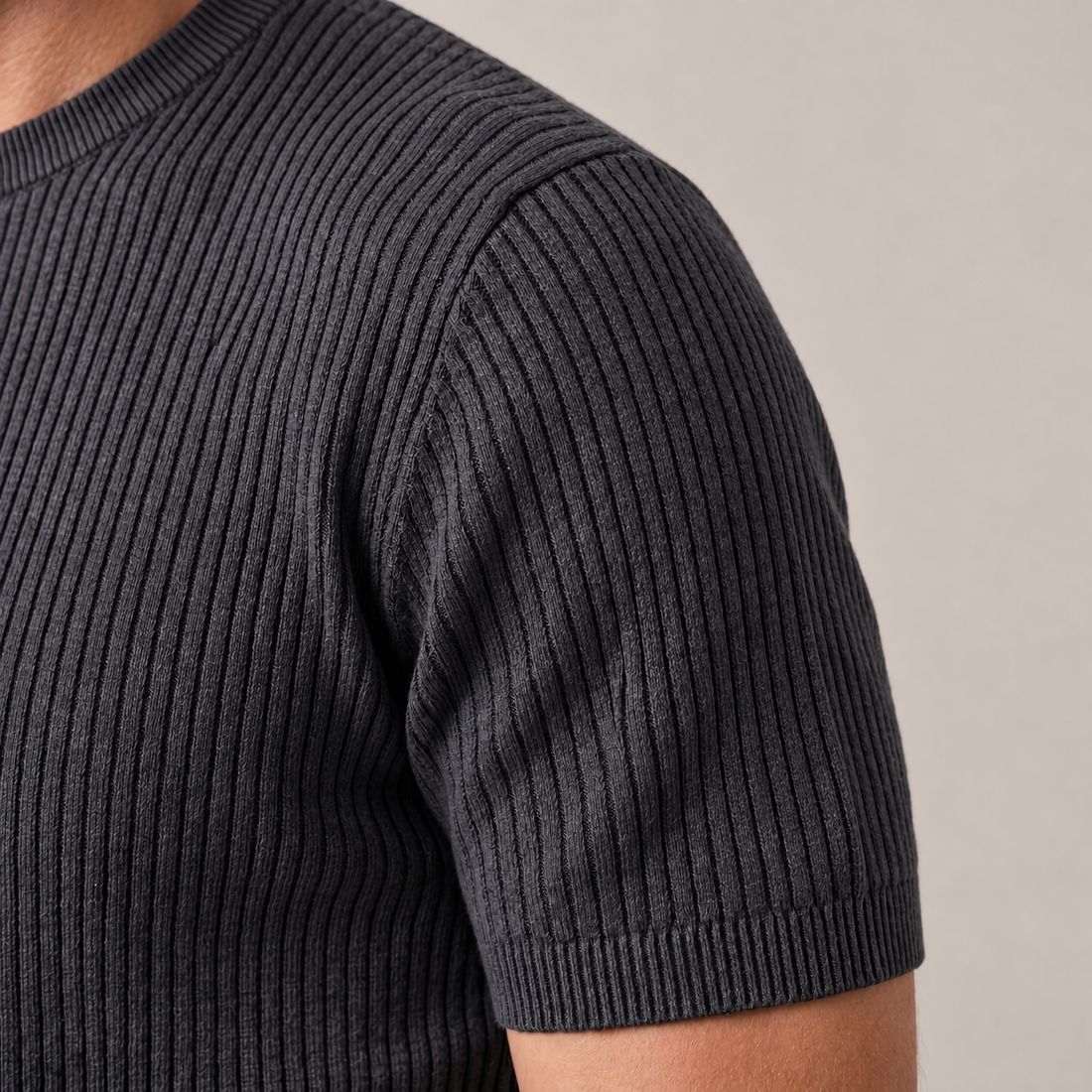 T-shirt męski prążkowany z okrągłym dekoltem