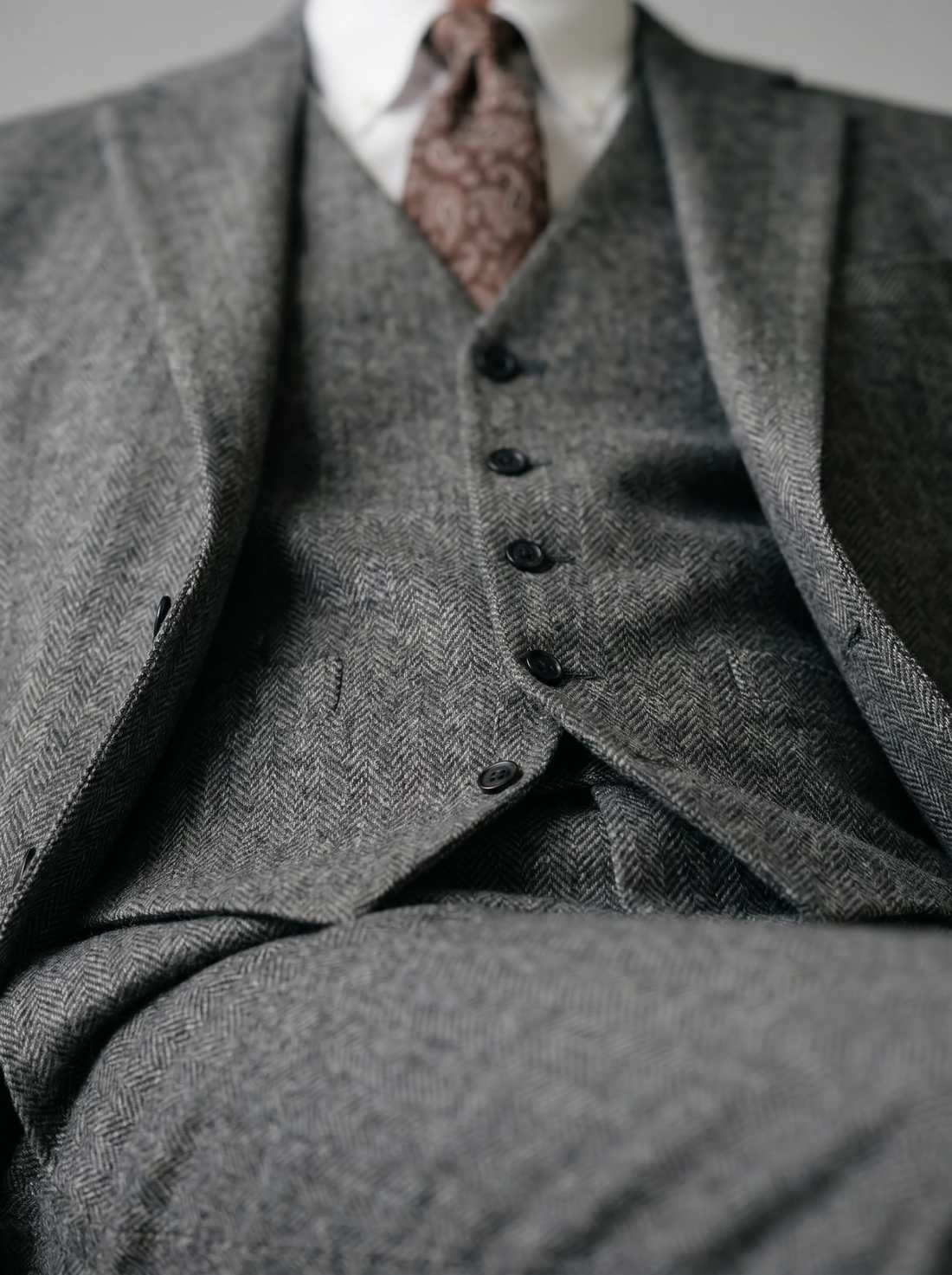 Garnitur męski trzyczęściowy slim fit z kamizelką na wesele