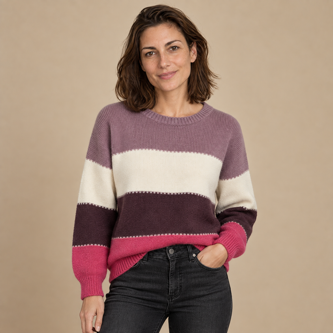Sweter damski w paski z okrągłym dekoltem