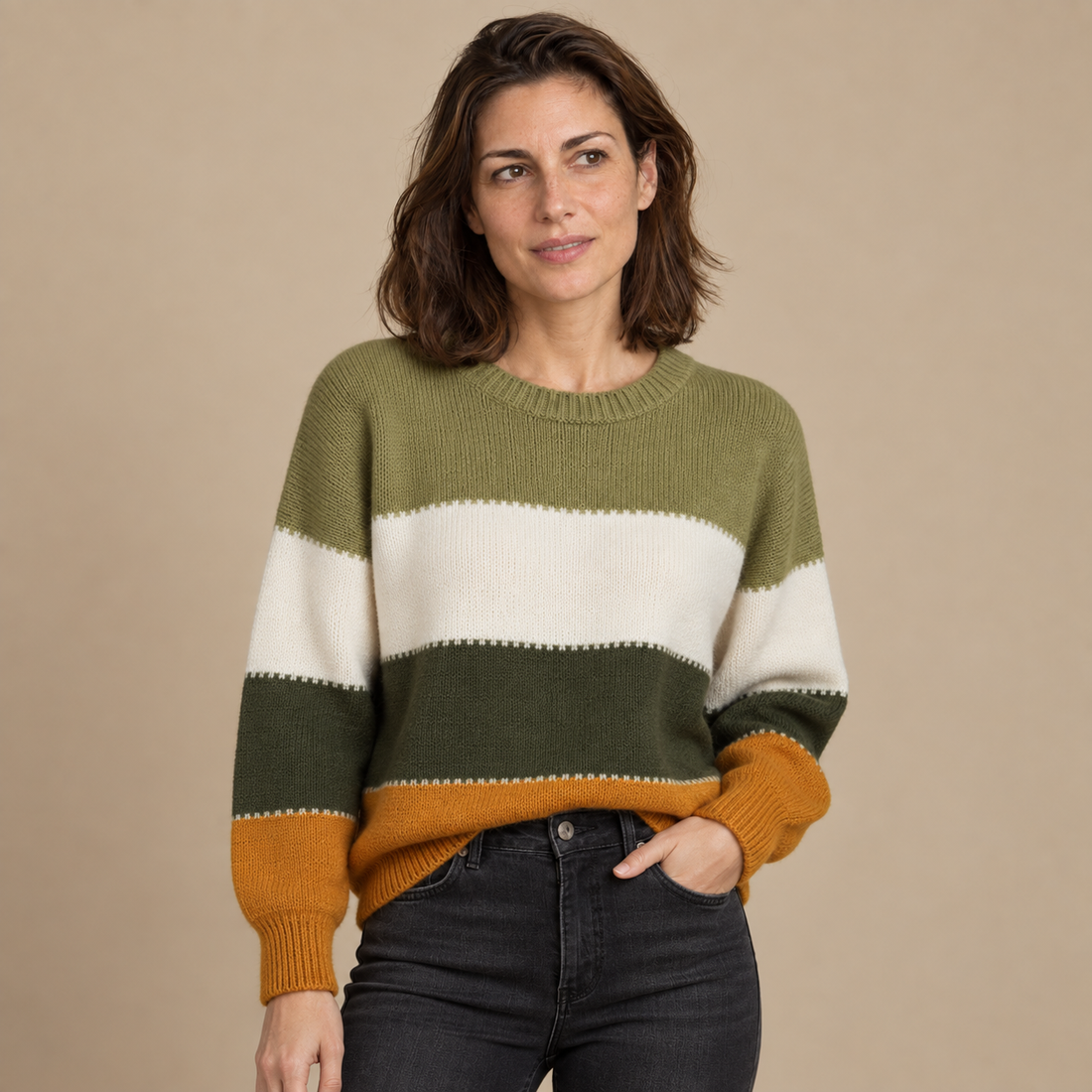 Sweter damski w paski z okrągłym dekoltem