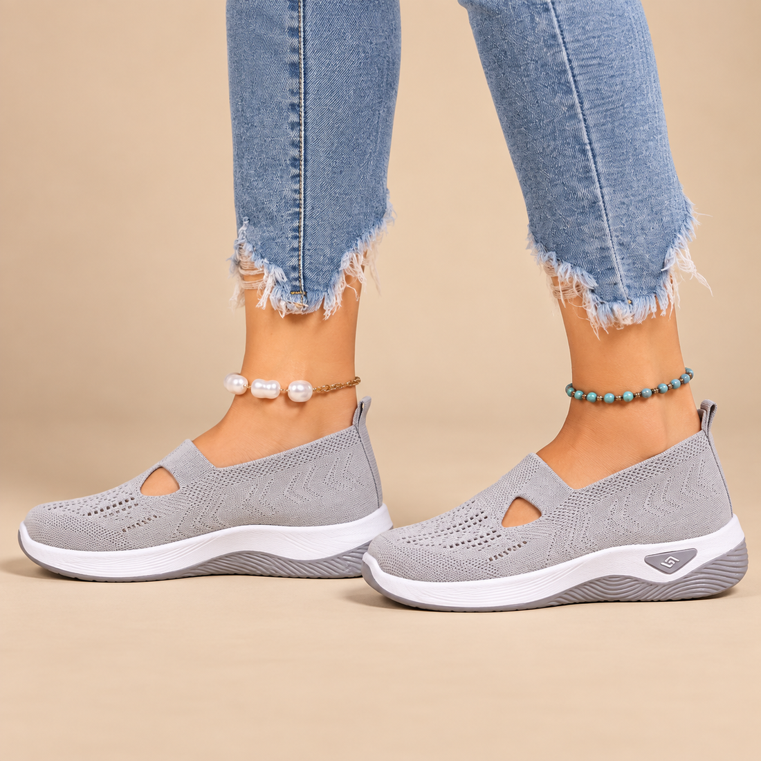 Buty damskie z dzianinową cholewką i anatomiczną wkładką na co dzień