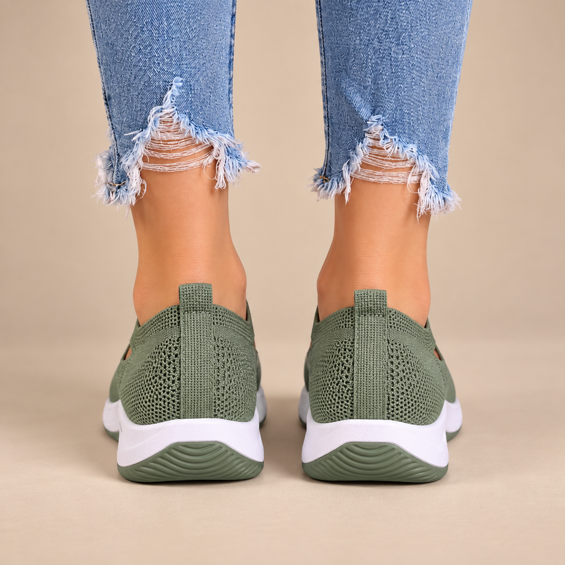 Buty damskie z dzianinową cholewką i anatomiczną wkładką na co dzień