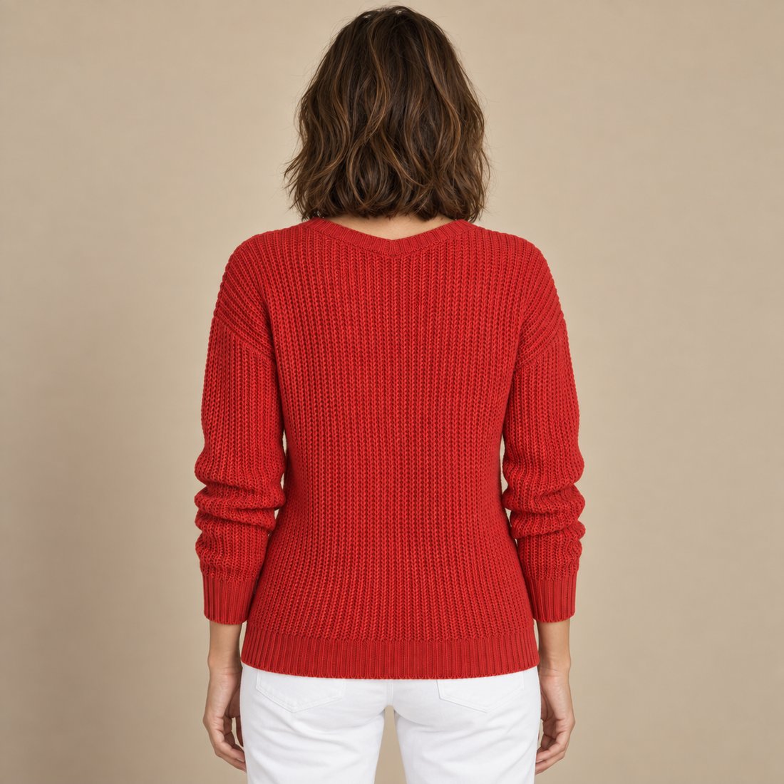 Sweter damski w warkocze w serek o luźnym kroju