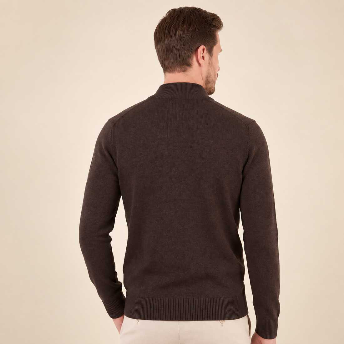 Brązowy sweter męski z krótkim zamkiem