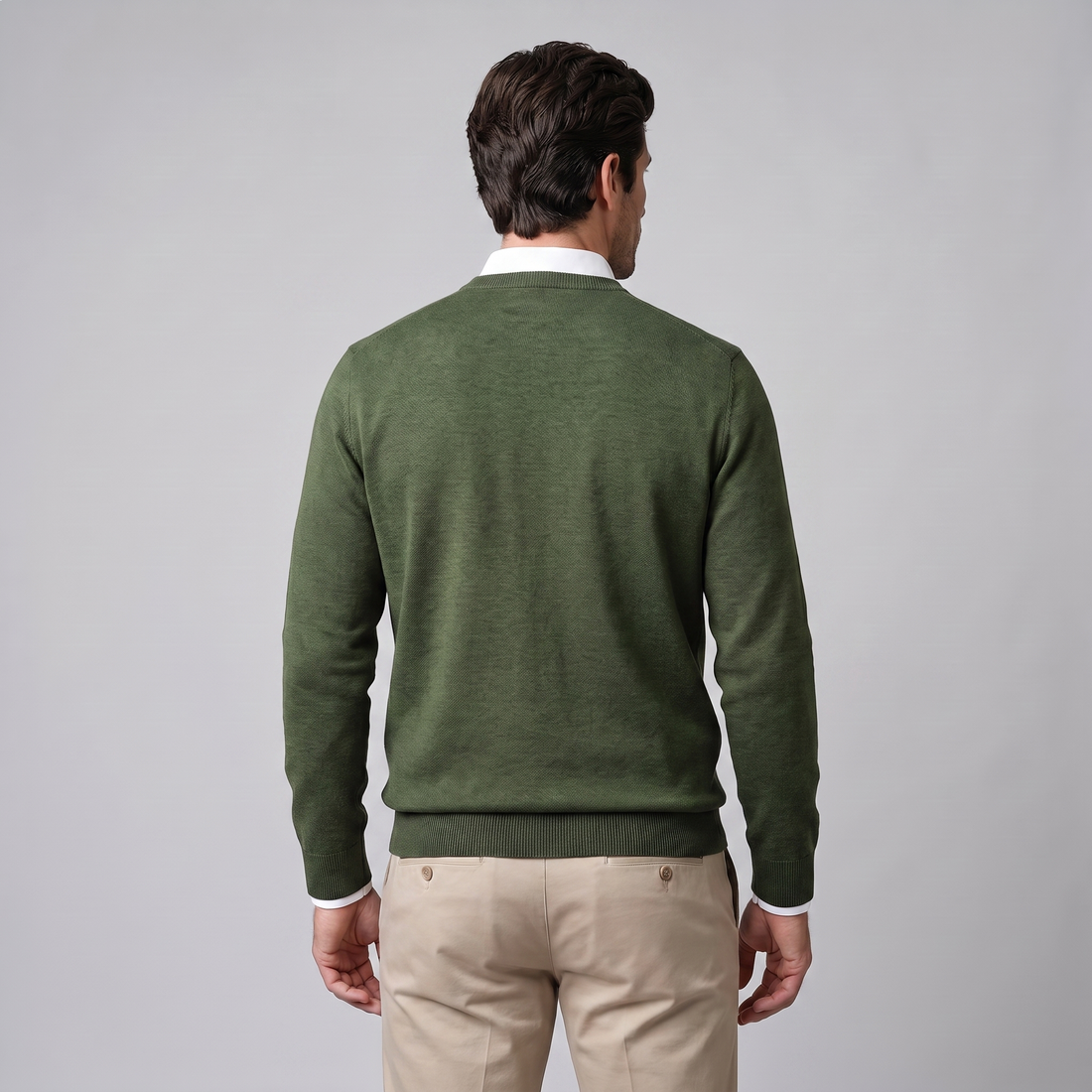 Sweter męski z cienkiej dzianiny z okrągłym dekoltem