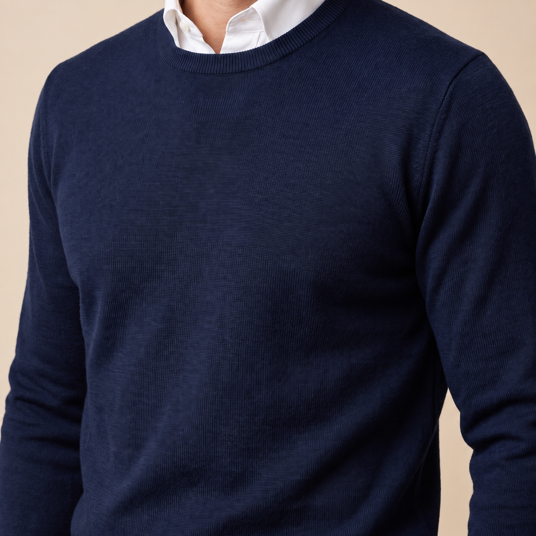 Sweter męski z cienkiej dzianiny z okrągłym dekoltem