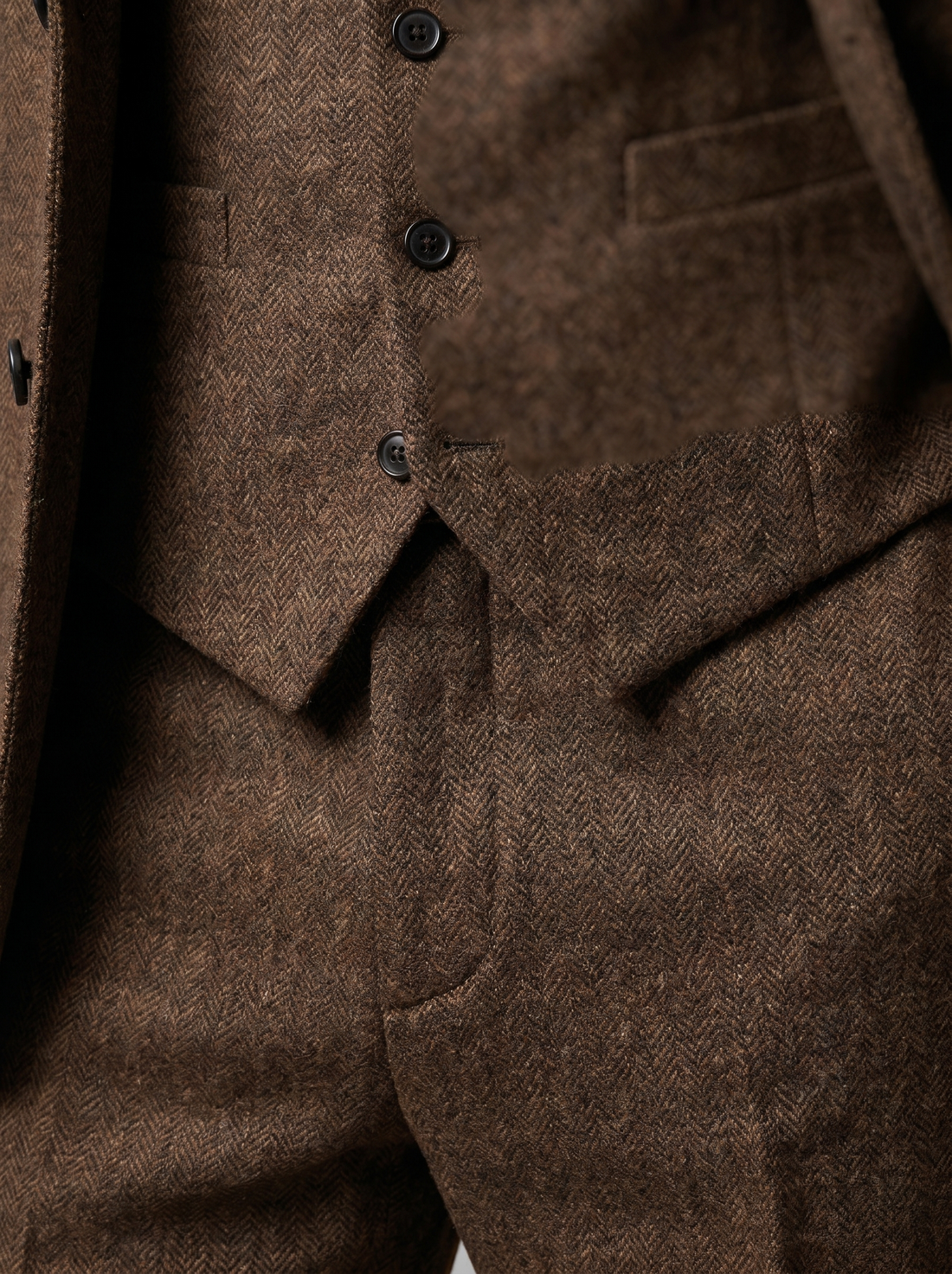 Garnitur męski trzyczęściowy slim fit z kamizelką na wesele