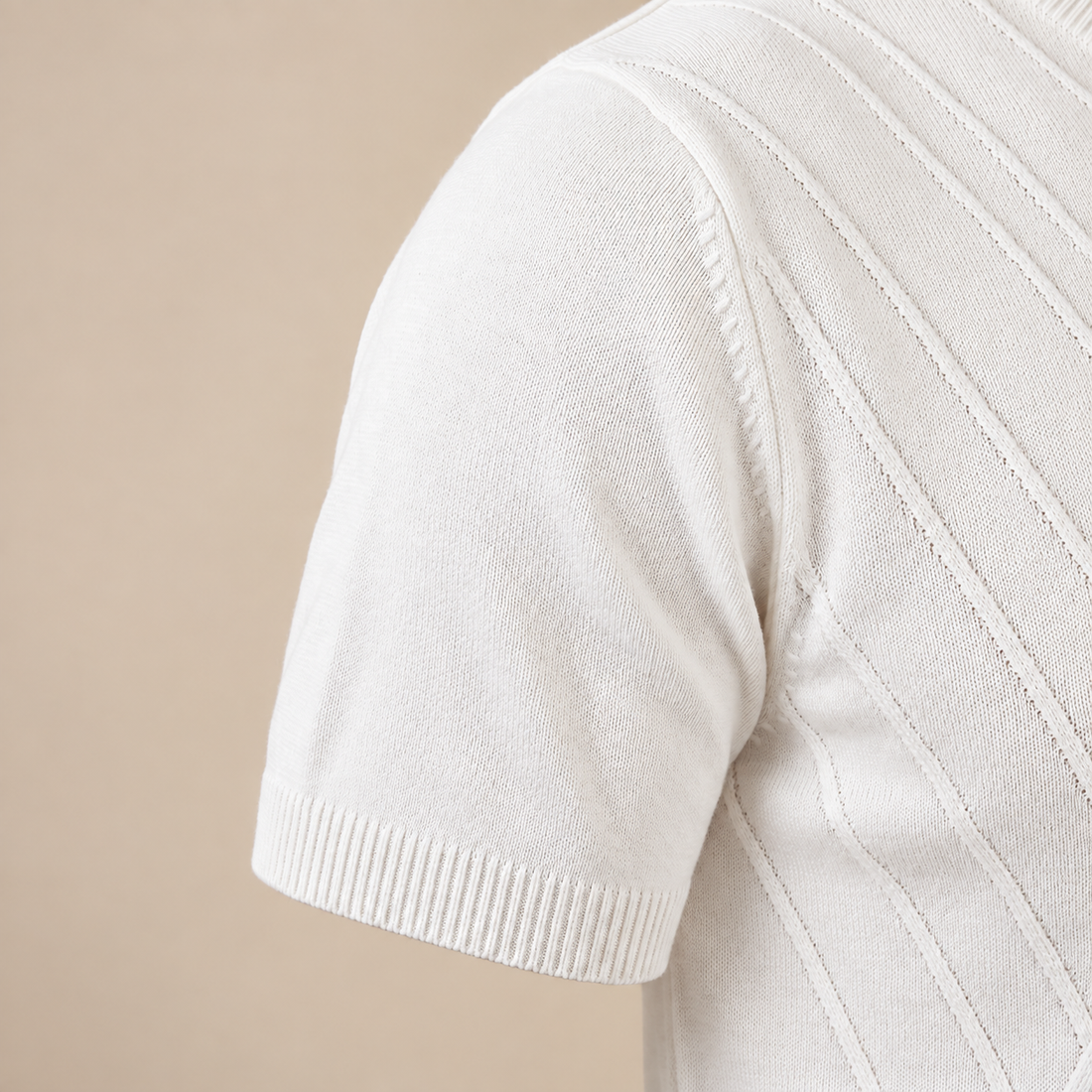 Fakturowany T-shirt męski z dzianiny