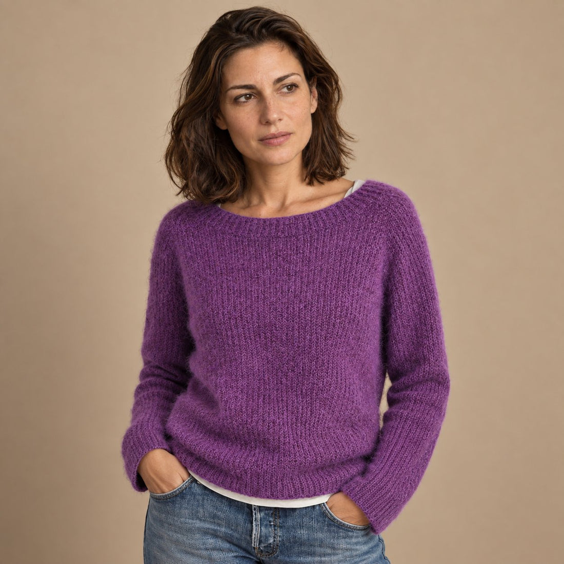 Sweter damski z dekoltem w łódkę o luźnym kroju
