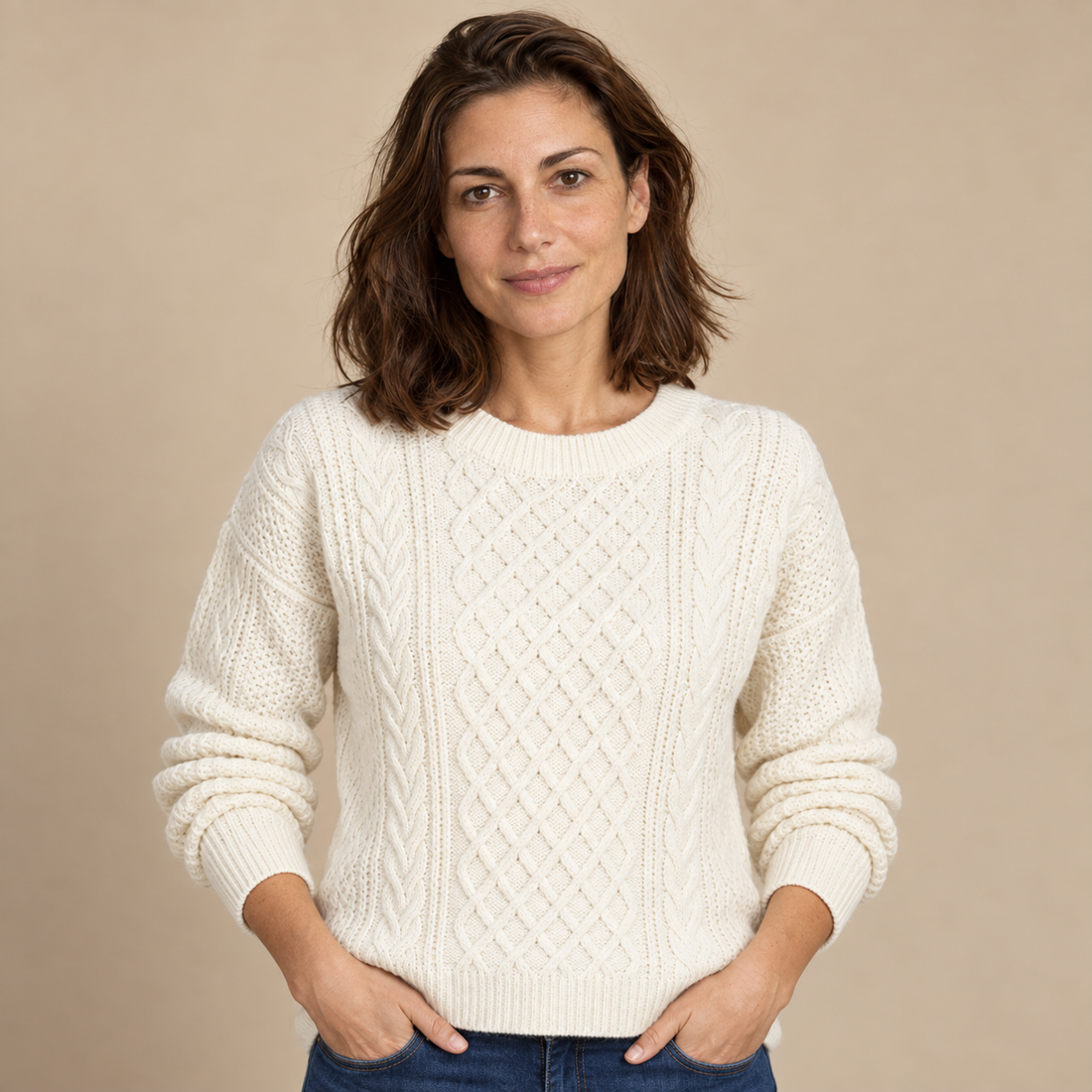 Sweter damski z okrągłym dekoltem i prążkowanym dołem