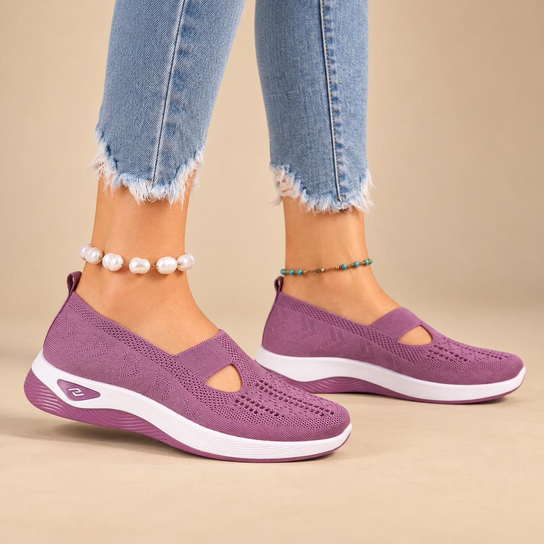 Buty damskie z dzianinową cholewką i anatomiczną wkładką na co dzień