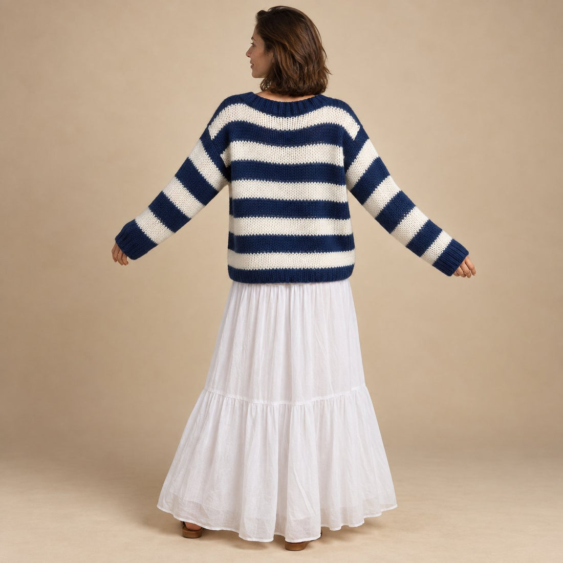 Sweter damski oversize w paski z długim rękawem