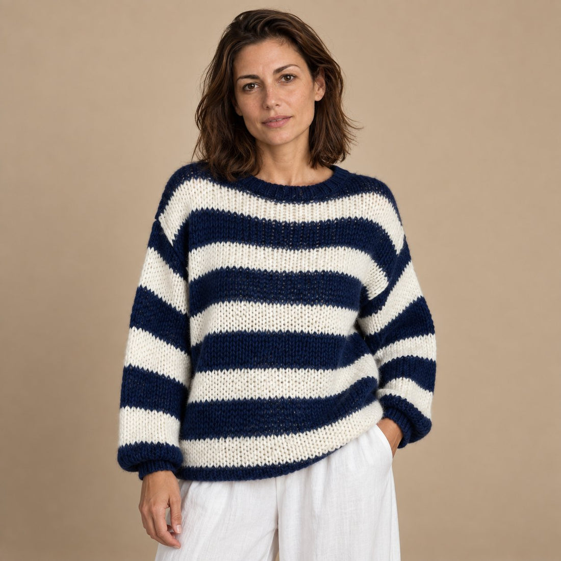 Sweter damski oversize w paski z długim rękawem
