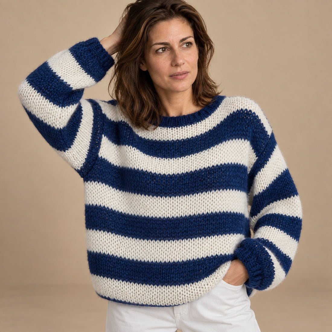 Sweter damski oversize w paski z długim rękawem