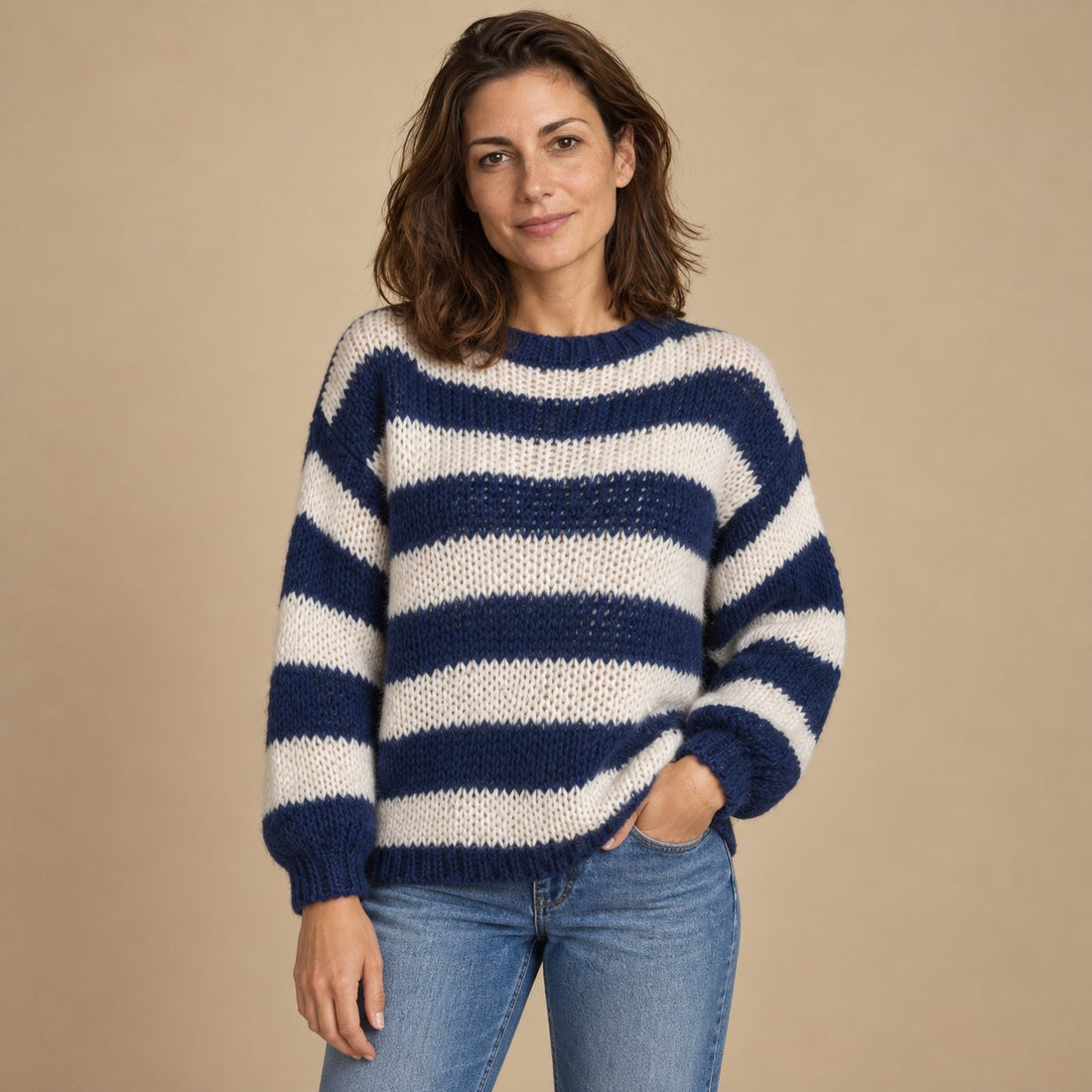 Sweter damski oversize w paski z długim rękawem