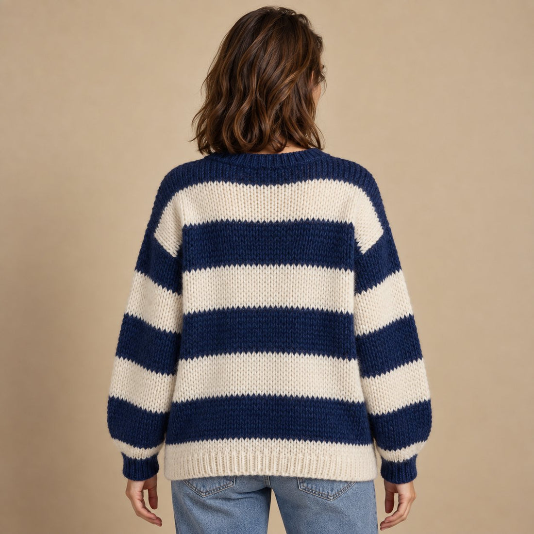 Sweter damski oversize w paski z długim rękawem