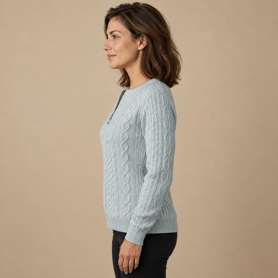 Sweter damski w warkocze z zamkiem przy szyi