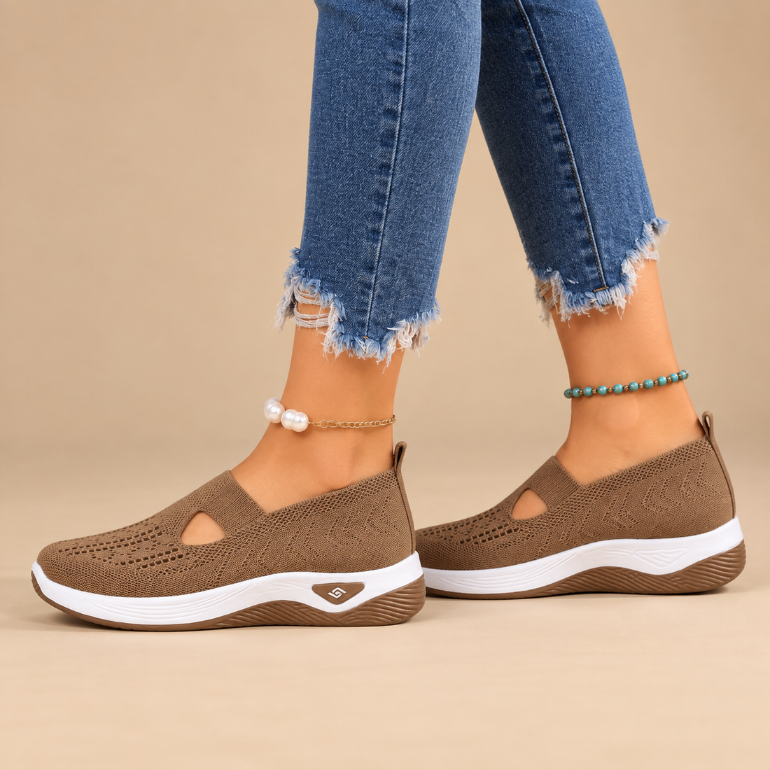 Buty damskie z dzianinową cholewką i anatomiczną wkładką na co dzień