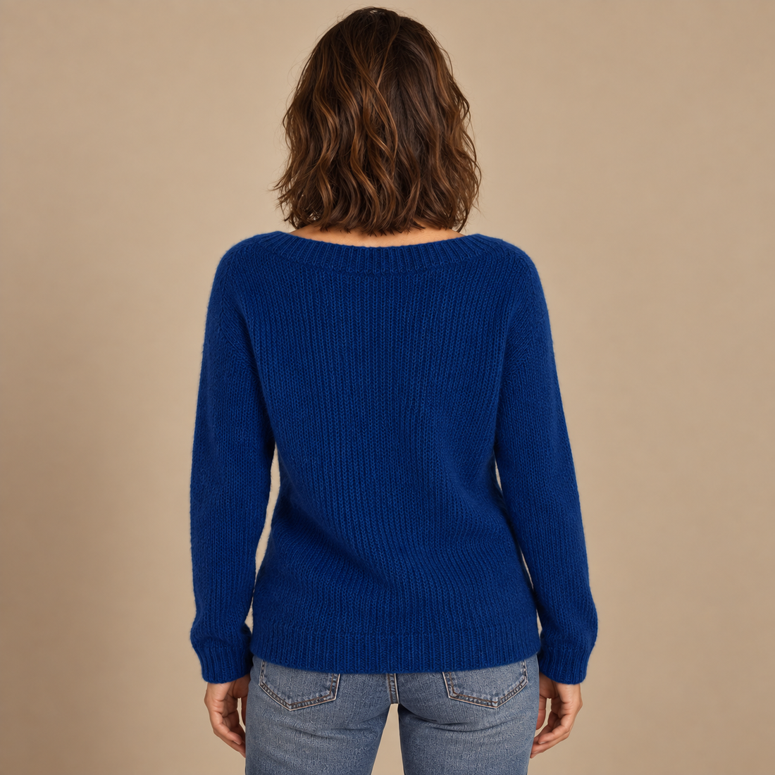 Sweter damski z dekoltem w łódkę o luźnym kroju