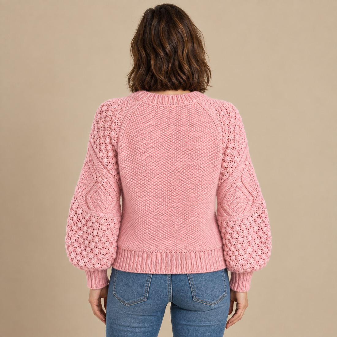 Sweter damski w warkocze z bufiastymi rękawami