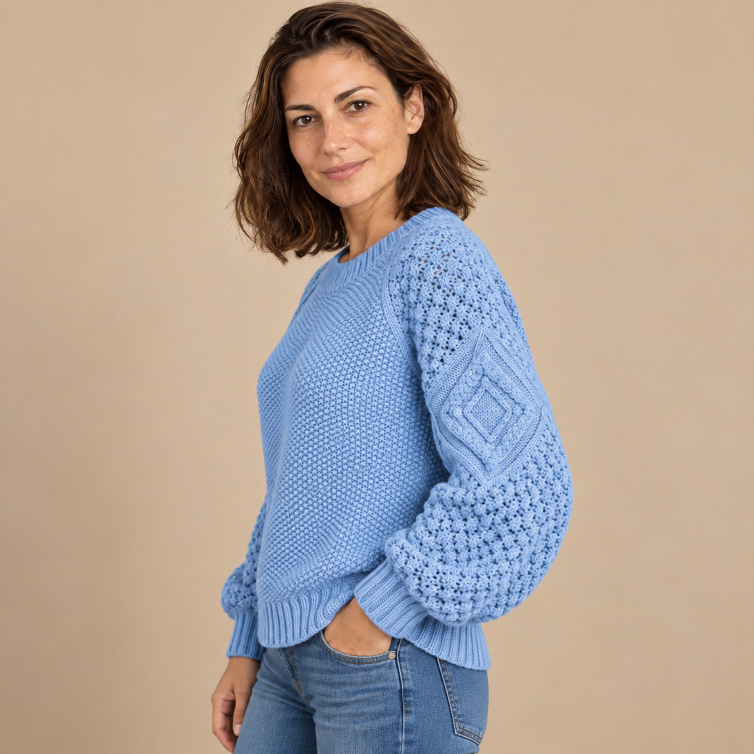 Sweter damski w warkocze z bufiastymi rękawami