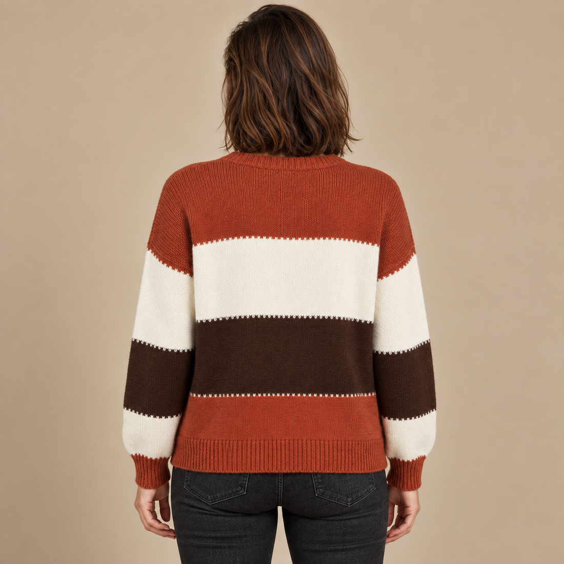 Sweter damski w paski z okrągłym dekoltem